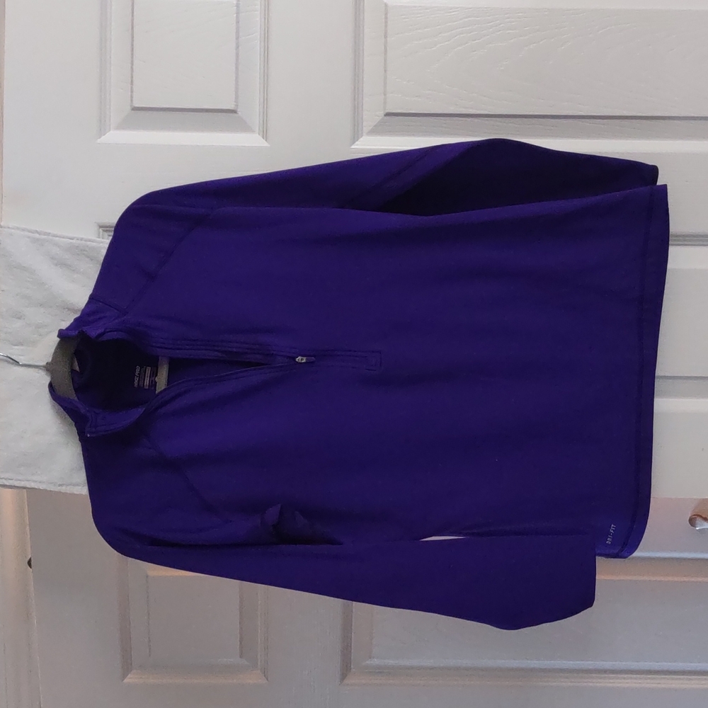 Nike Pro fleece lined top